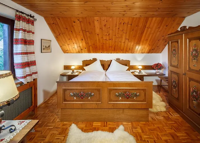 Alpina Holiday Living Ferienhaus * Tweng